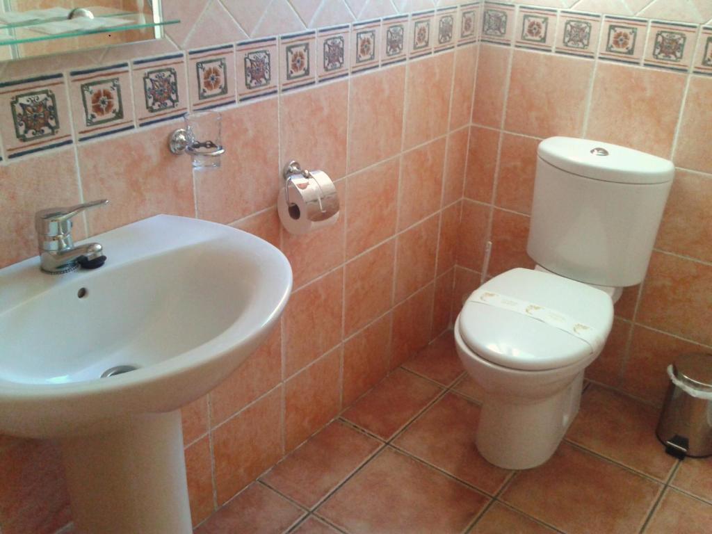 Hotel Restaurante Vinas Viejas Fuentes de Ayódar المظهر الخارجي الصورة