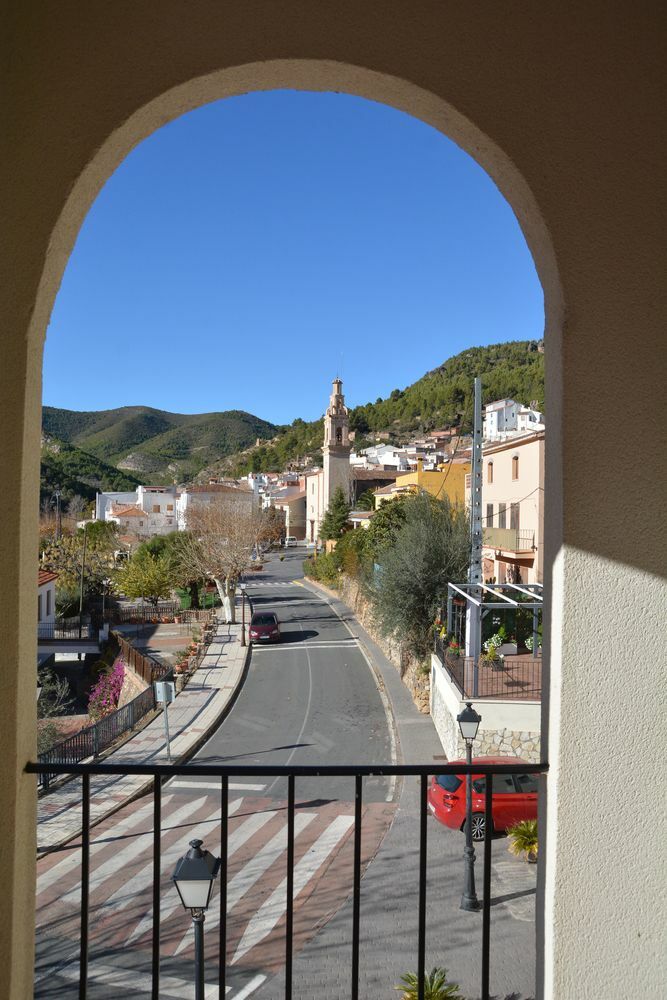 Hotel Restaurante Vinas Viejas Fuentes de Ayódar المظهر الخارجي الصورة