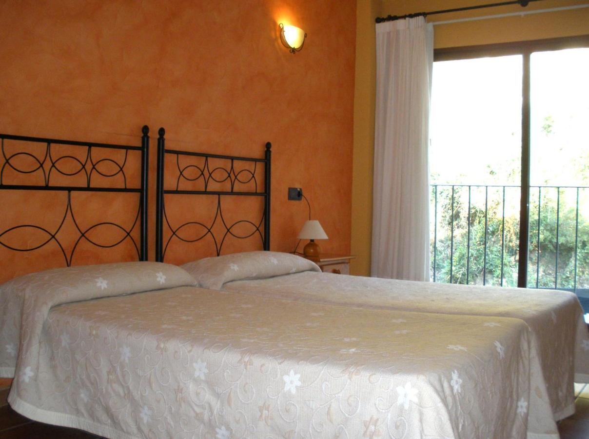 Hotel Restaurante Vinas Viejas Fuentes de Ayódar المظهر الخارجي الصورة