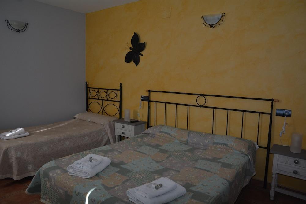 Hotel Restaurante Vinas Viejas Fuentes de Ayódar المظهر الخارجي الصورة